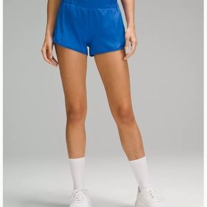 lululemon hotty hot 4 inch shorts size 2.